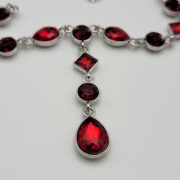 Silver-Tone Red Crystal Y-Drop Necklace 21 Inch Adjustable Lobster Clasp - Picture 2 of 6